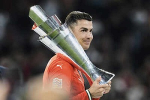 Ronaldo Commits to Al Nassr Through 2027, Ending Transfer Speculation