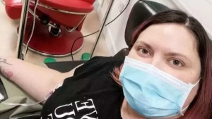 Misdiagnosed Heartburn Leaves Young Mom with Terminal Stomach Cancer, 12 Months to Live