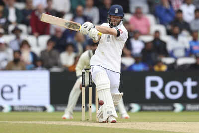 Ben Duckett executing a shot during the Test match