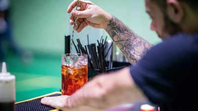 Mixing beer and liquor can lead to increased alcohol consumption
