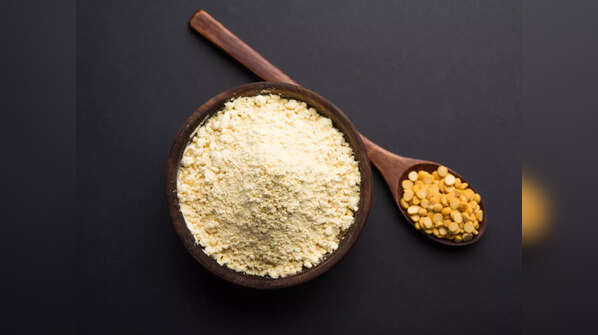 Add gram flour to your roti dough