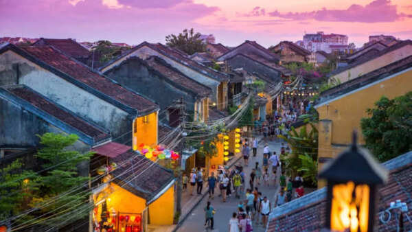 Lantern-lit streets of historic Hoi An